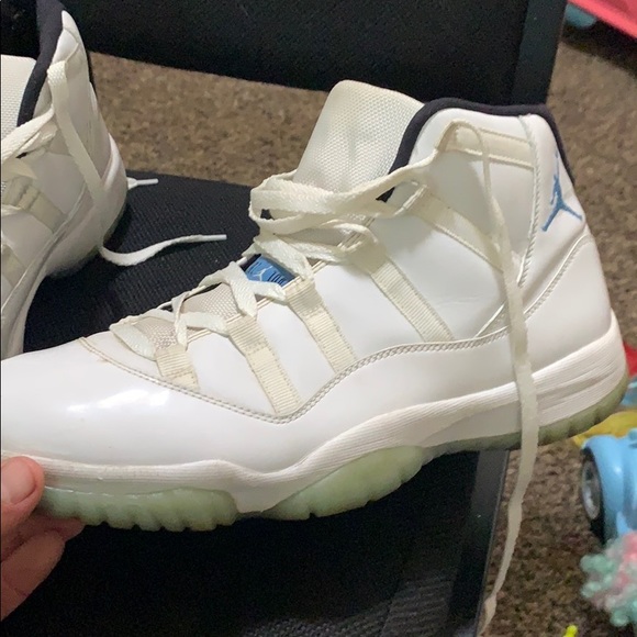 white and baby blue jordan 11